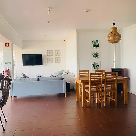 Wax Hostel Φάρο
