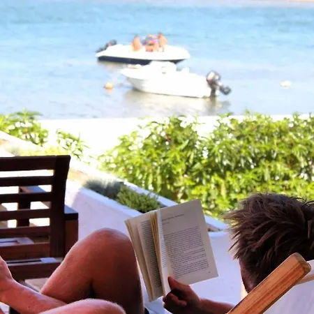 بيت شباب Wax فارو