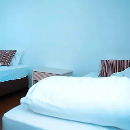 Hostel Wax